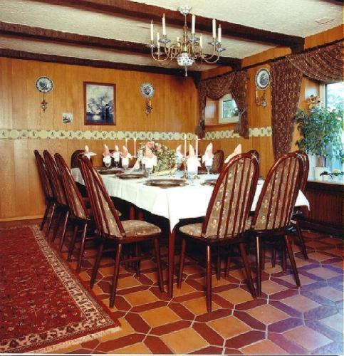 הנובר Hotel & Restaurant Bei Hoelzchen מראה חיצוני תמונה