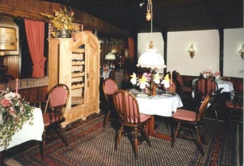 הנובר Hotel & Restaurant Bei Hoelzchen מראה חיצוני תמונה