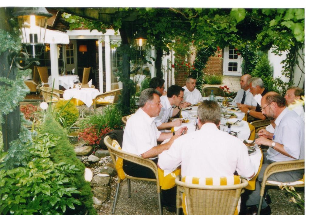 הנובר Hotel & Restaurant Bei Hoelzchen מראה חיצוני תמונה